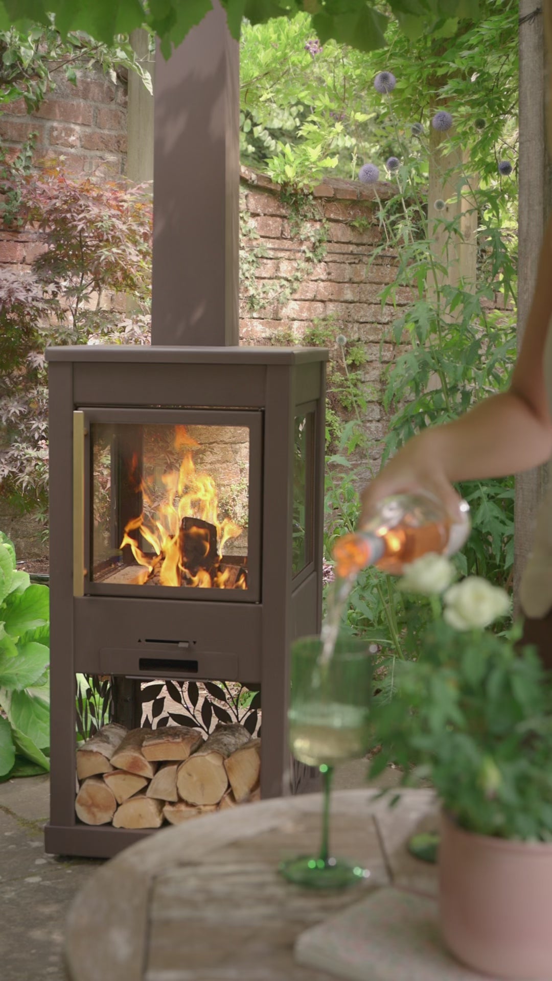 Brown & Bronze Hive Outdoor Stove
